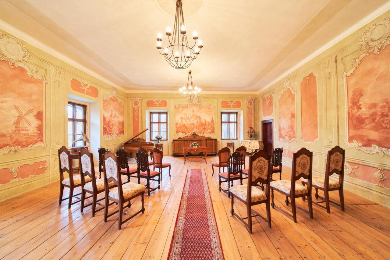 Penzion Zamek Lesany Netvořice Buitenkant foto