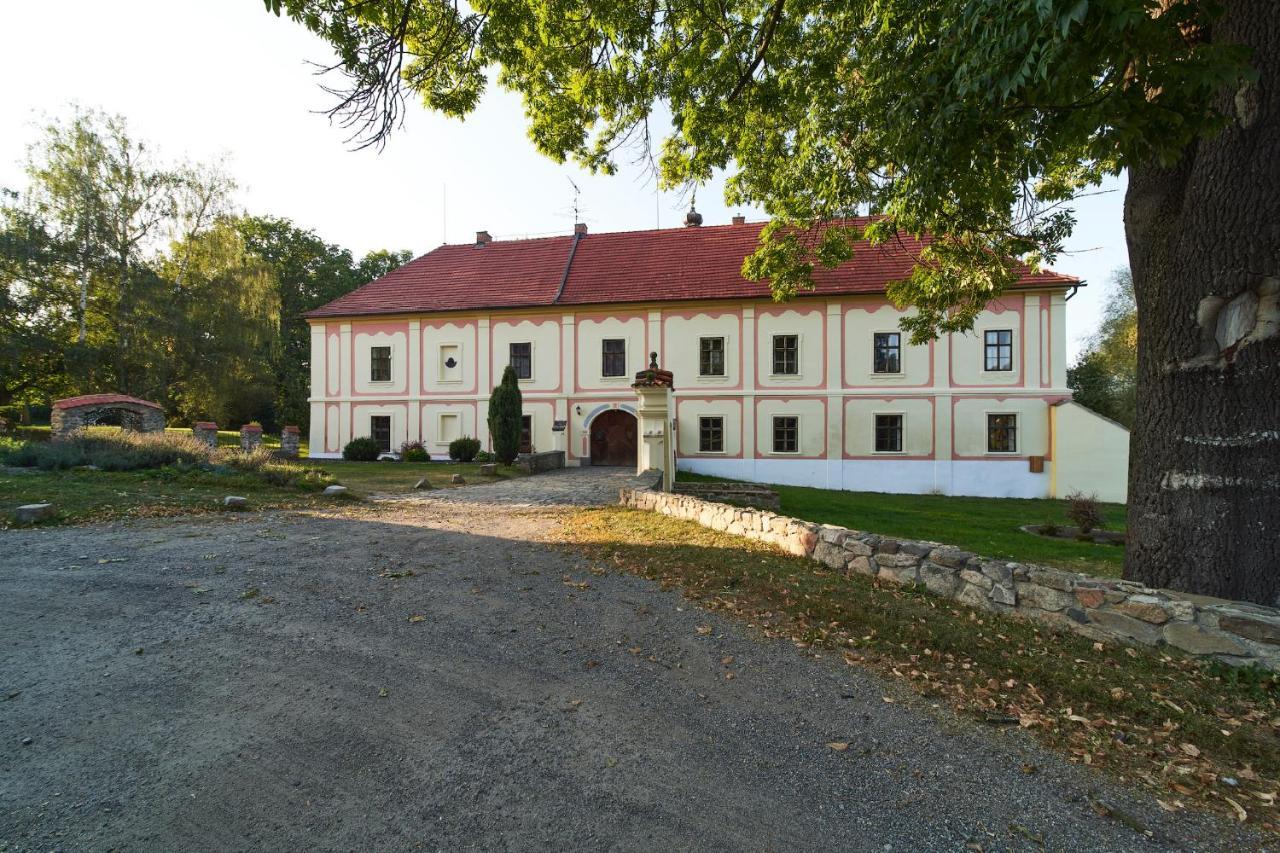 Penzion Zamek Lesany Netvořice Buitenkant foto