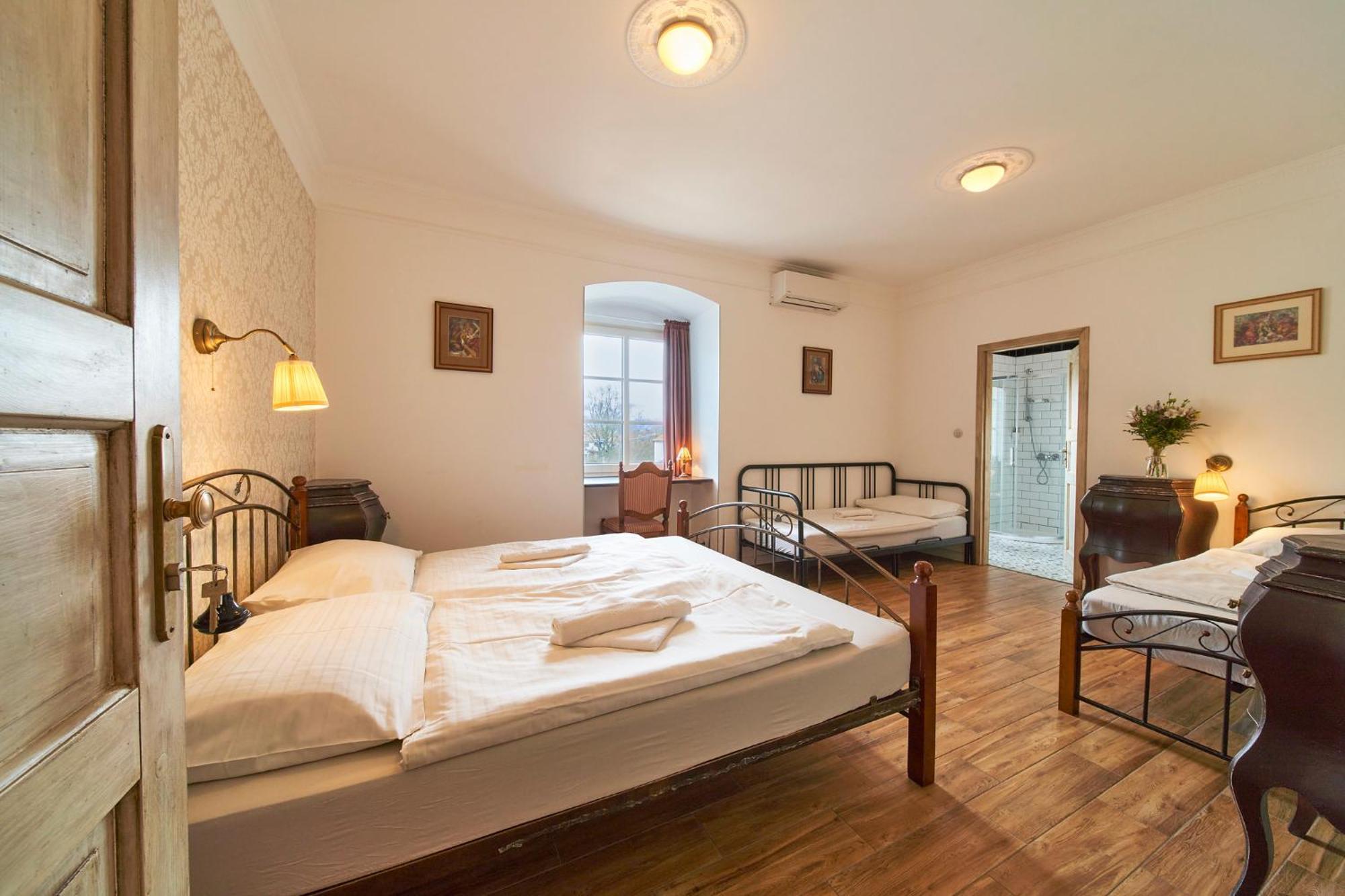 Penzion Zamek Lesany Netvořice Kamer foto